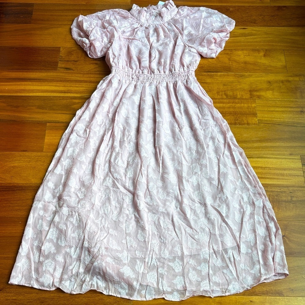 NWT puff sleeve dress